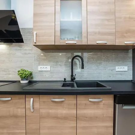 Moderan Stan U Blizini Centra Apartament *